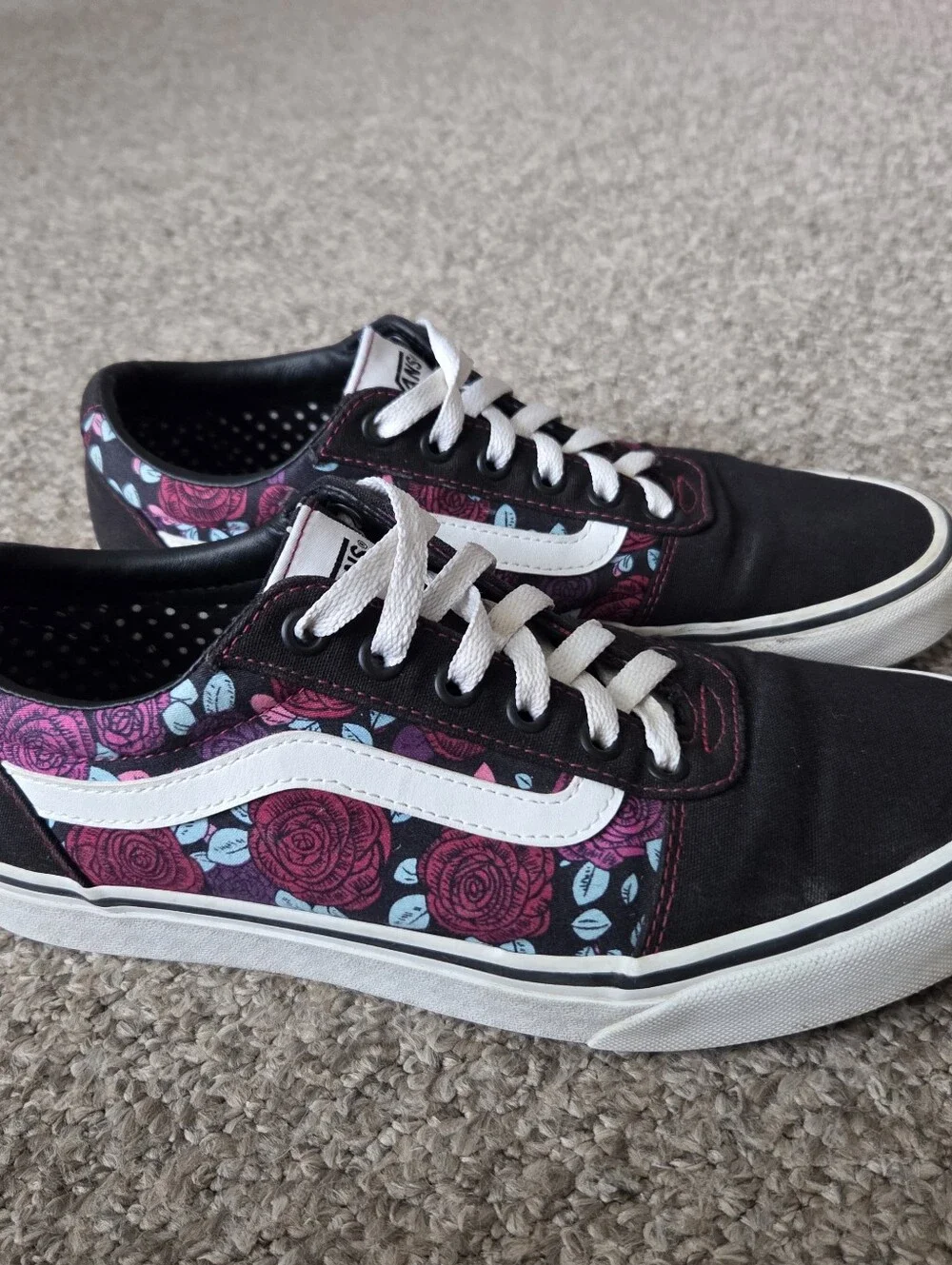 VANS Ward Romantic Floral Rose Print Sneakers Low Skate Shoes Womens Size 9.5